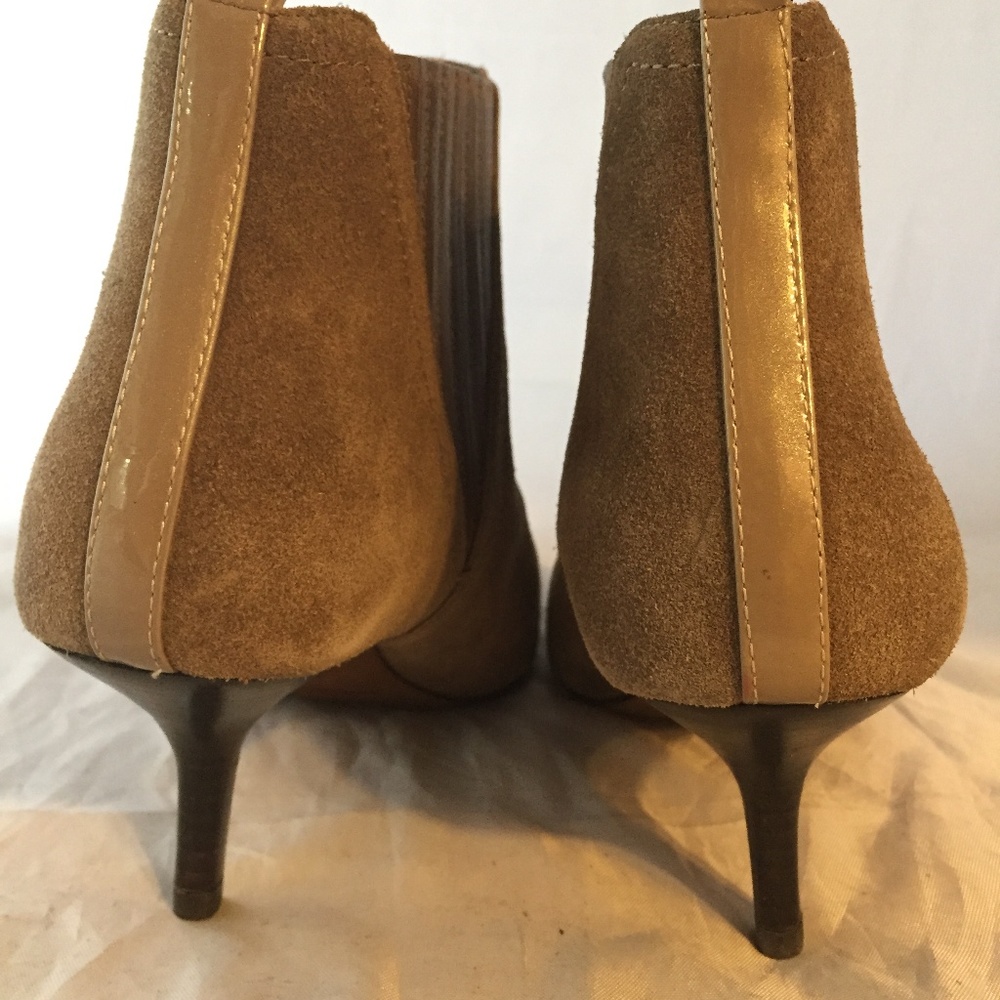 NEW Donald Pliner Faie Suede Kitten-Heel Bootie 10 - Picture 5 of 7